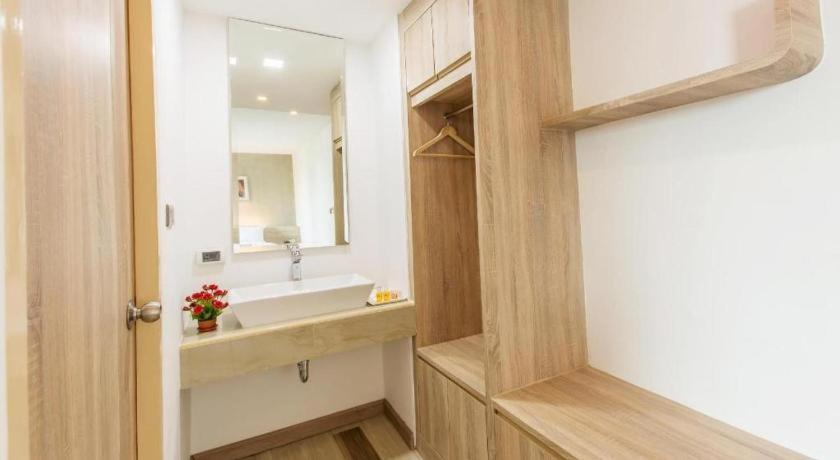 B2 Ubon Premier Hotel Ubon Ratchathani Eksteriør billede